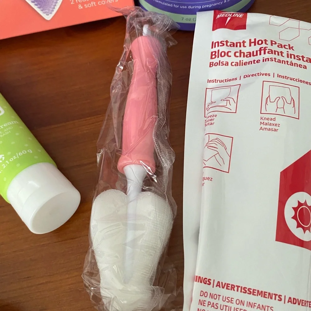 Lansinoh Breast Therapy Packs and Sitz Bath Salts postpartum gift set! All new!